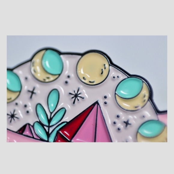 Lunar witch enamel pin - Picture 2 of 10
